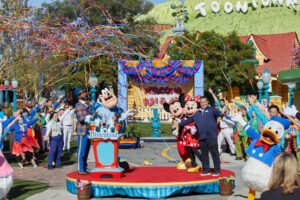 Mickeys Toontown Officially Reopens At Disneyland Park ThrillGeek