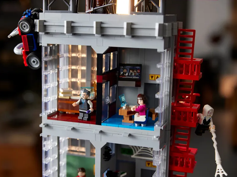 lego daily bugle height