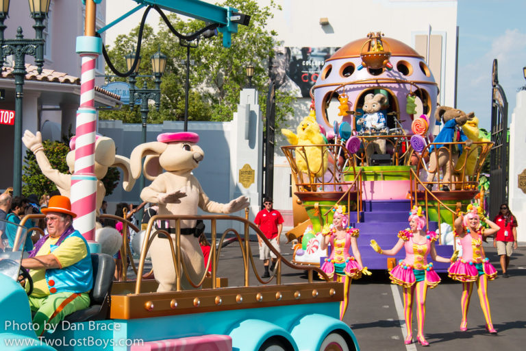 A Look Back on Universal's Superstar Parade - ThrillGeek