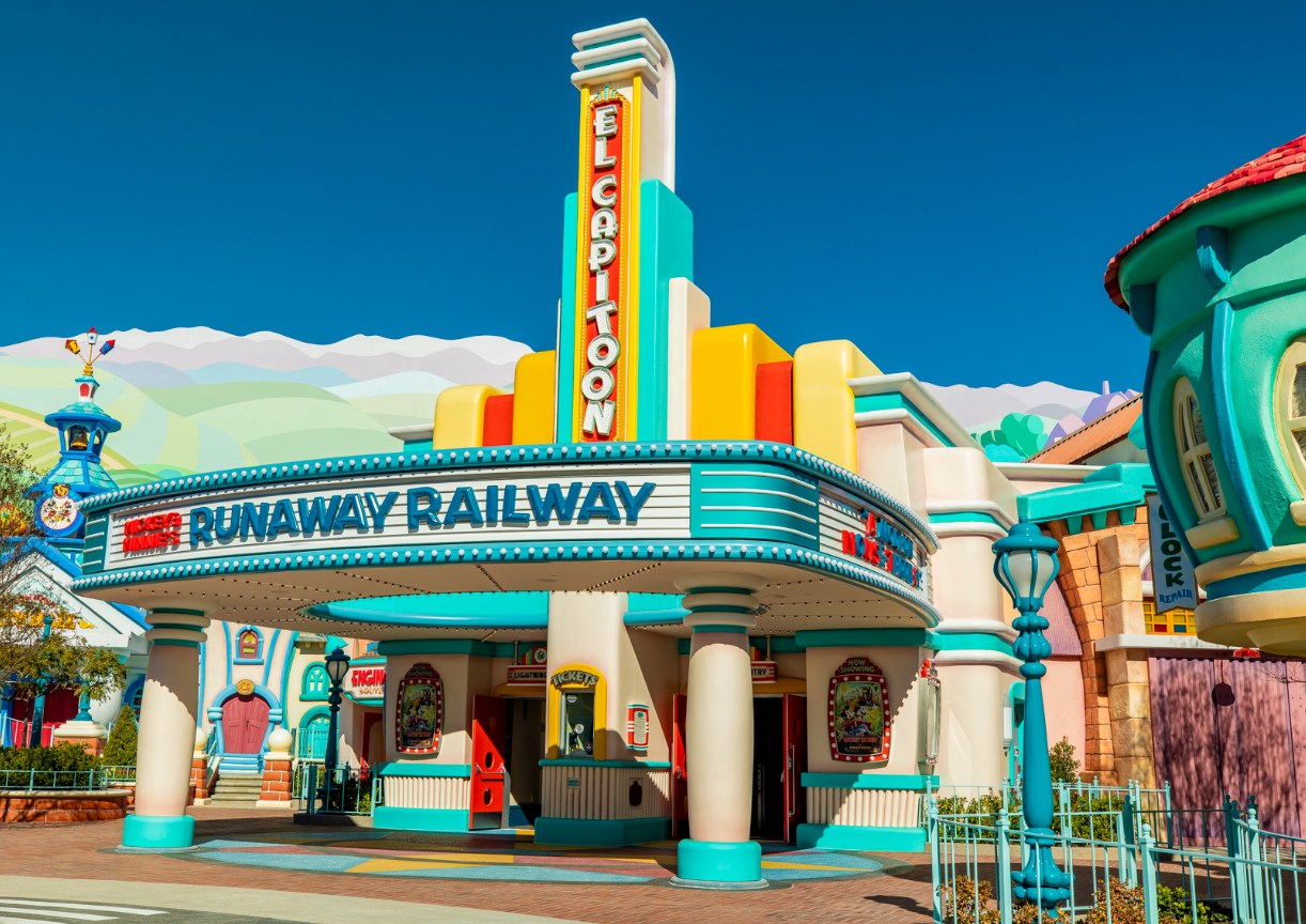 Mickey & Minnie's Runaway Railway at Disneyland Park