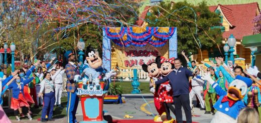 COCA COLA DISNEYLAND MICKEY'S TOONTOWN MINUTE MAID ORANGE SODA CAN