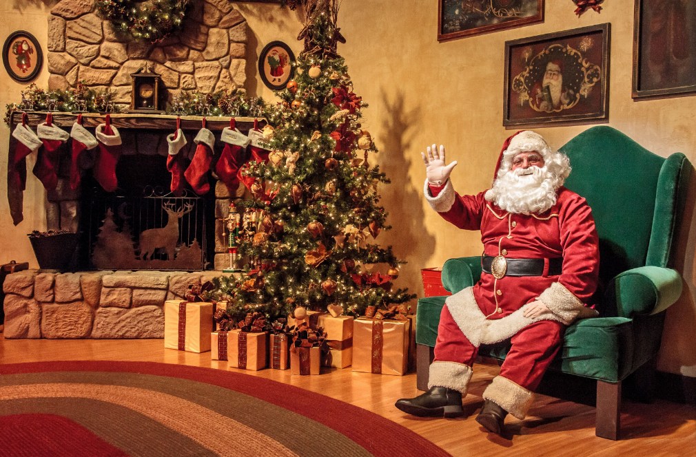 Santa's Christmas Cabin at Knott's Merry Farm