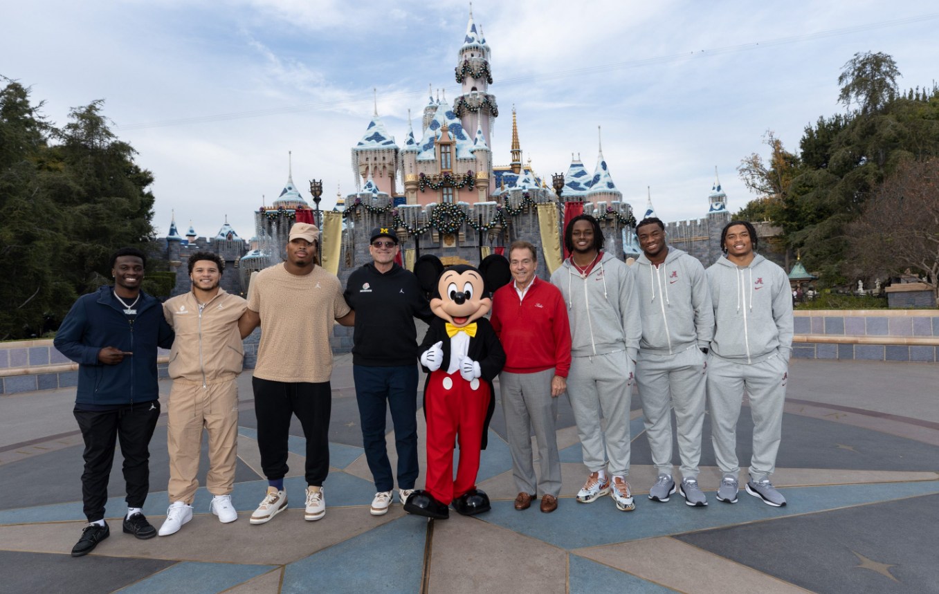 Disneyland Resort Welcomes Michigan and Alabama Before the College ...