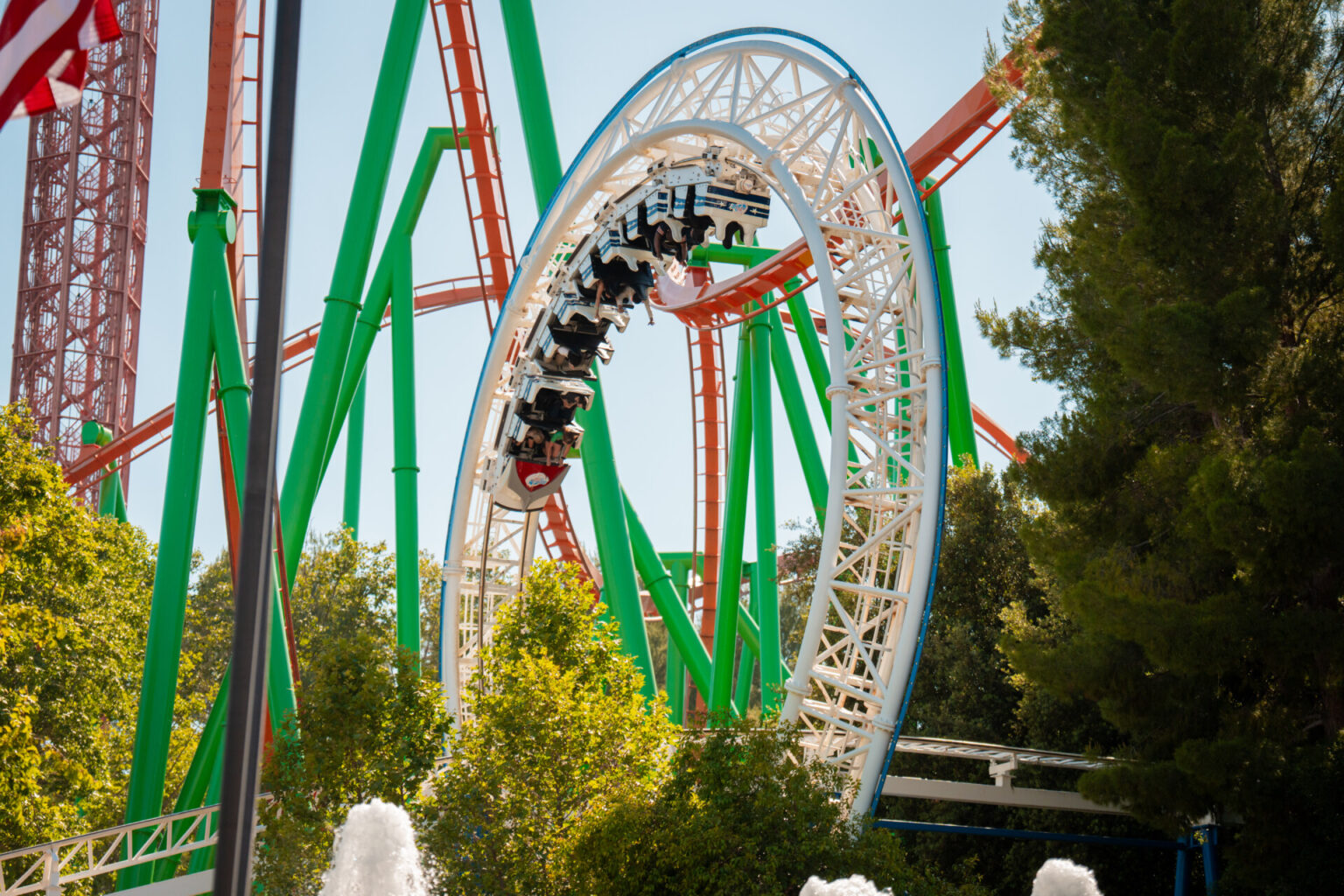 Six Flags Magic Mountain Celebrates 50th Anniversary of The Great ...